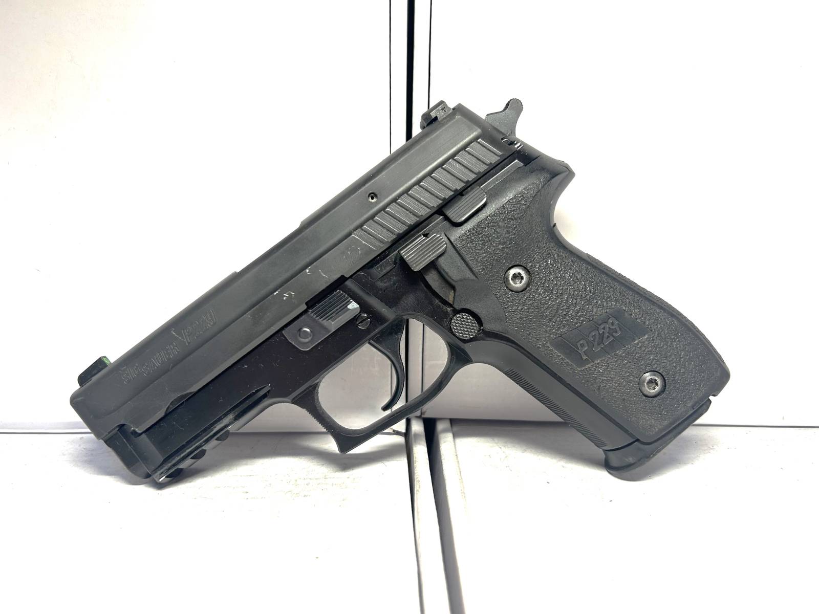 Sig Sauer P229R .40 S&W w/ Night Sights (Police Trade-In – German
