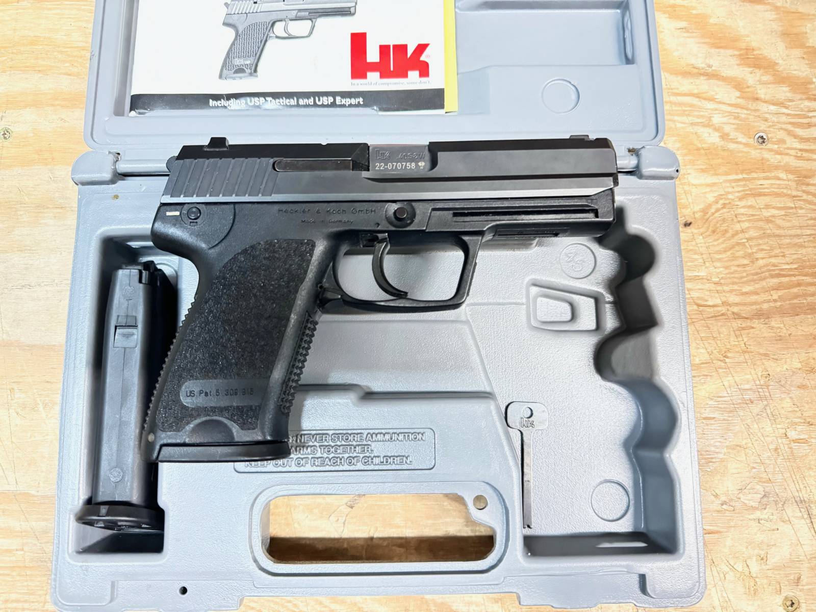 HK USP V1 40 S&W Pistol 4.25