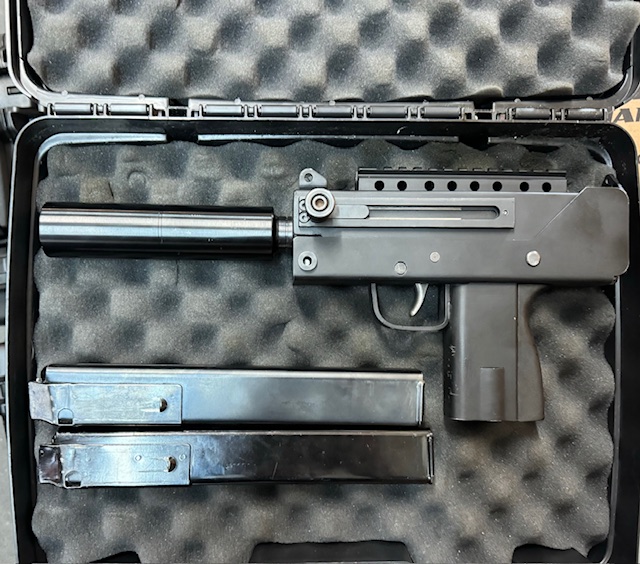 Masterpiece Arms Defender MPA-10 45ACP 2 Mags + Plano Case-img-5